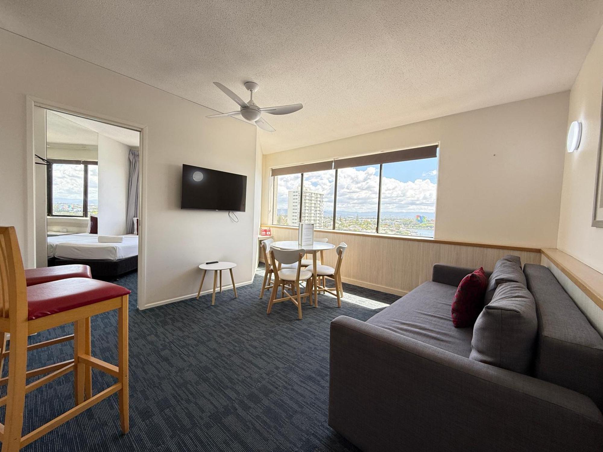 Tiki Hotel Apartments Surfers Paradise Gold Coast Kültér fotó