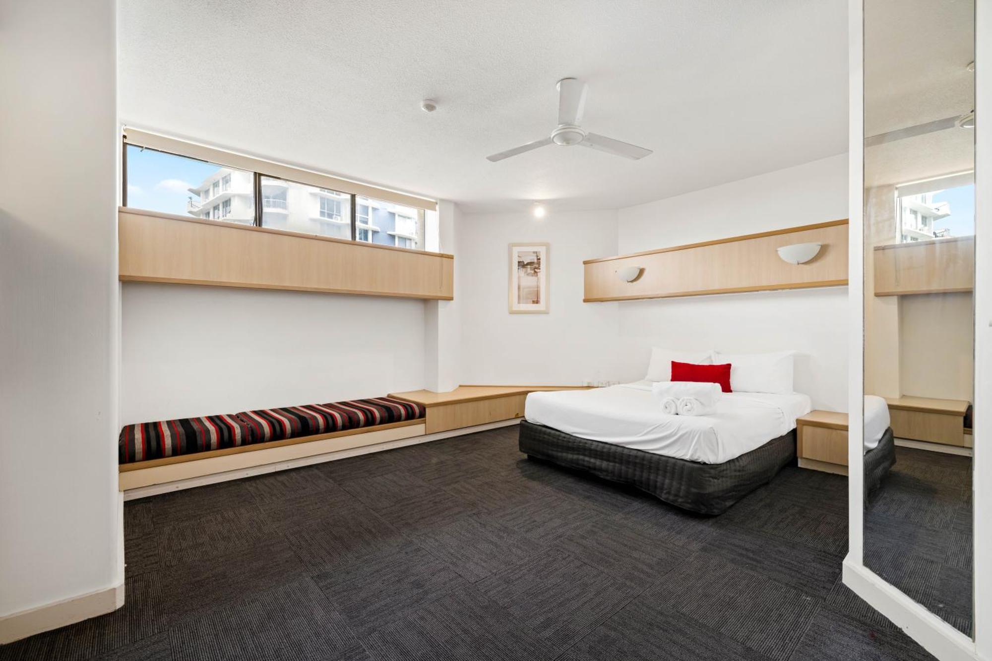 Tiki Hotel Apartments Surfers Paradise Gold Coast Kültér fotó