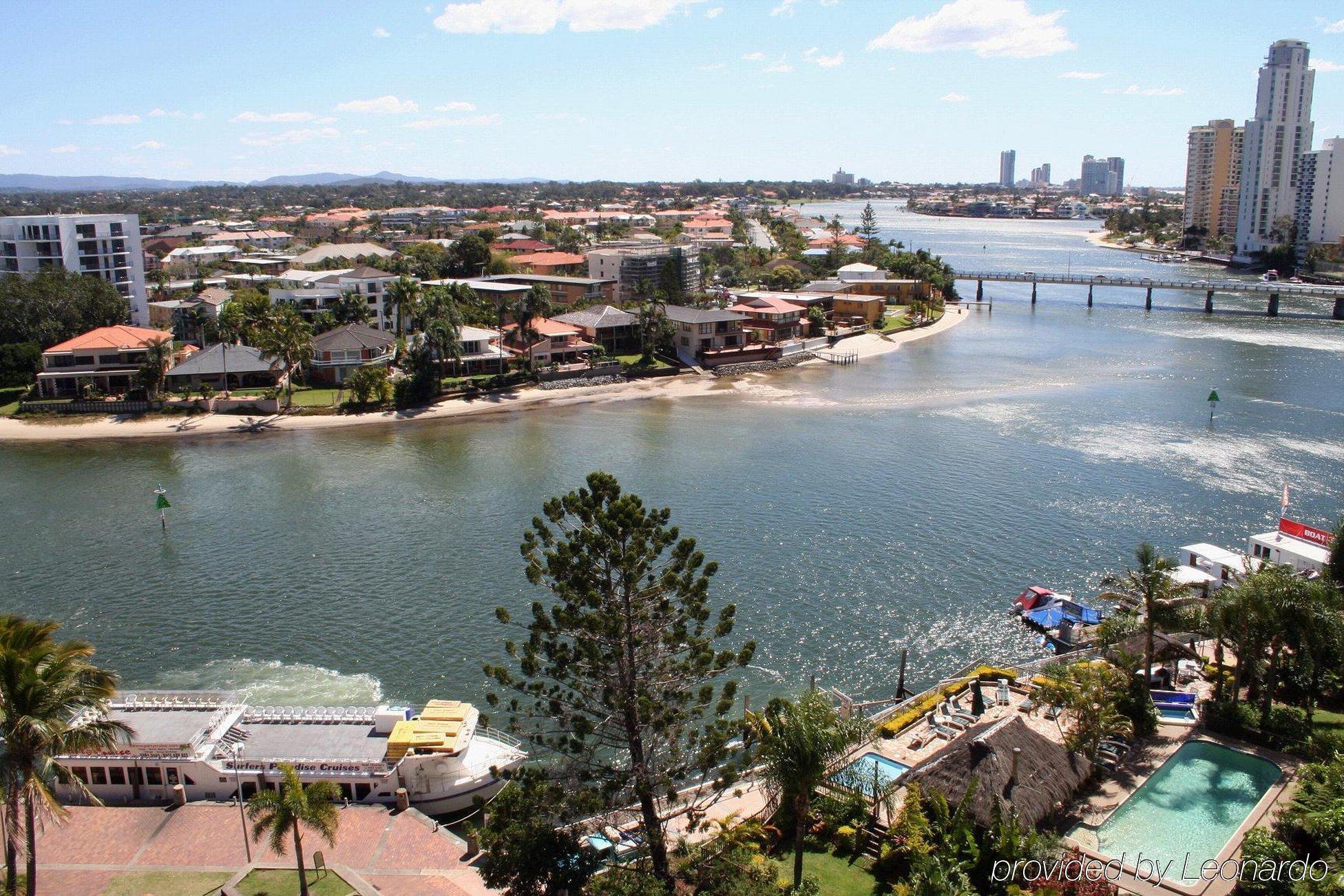 Tiki Hotel Apartments Surfers Paradise Gold Coast Kültér fotó