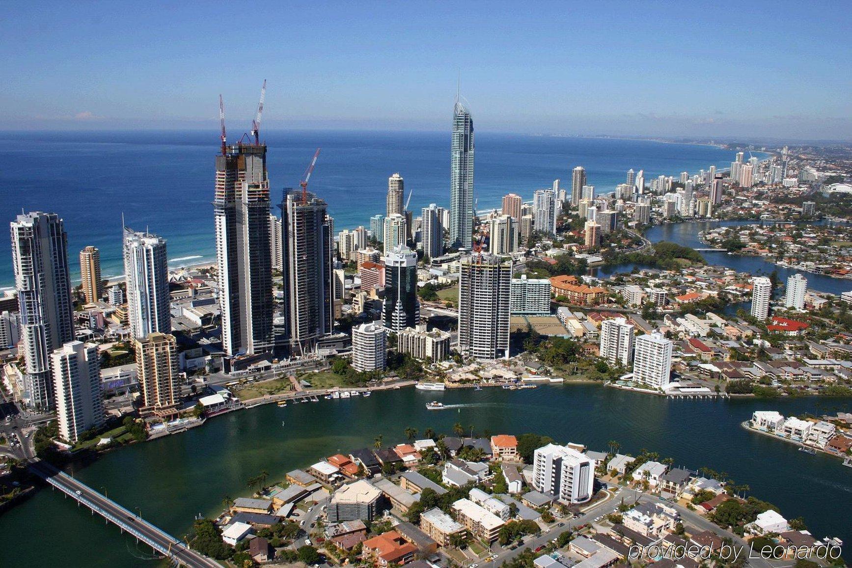 Tiki Hotel Apartments Surfers Paradise Gold Coast Kültér fotó