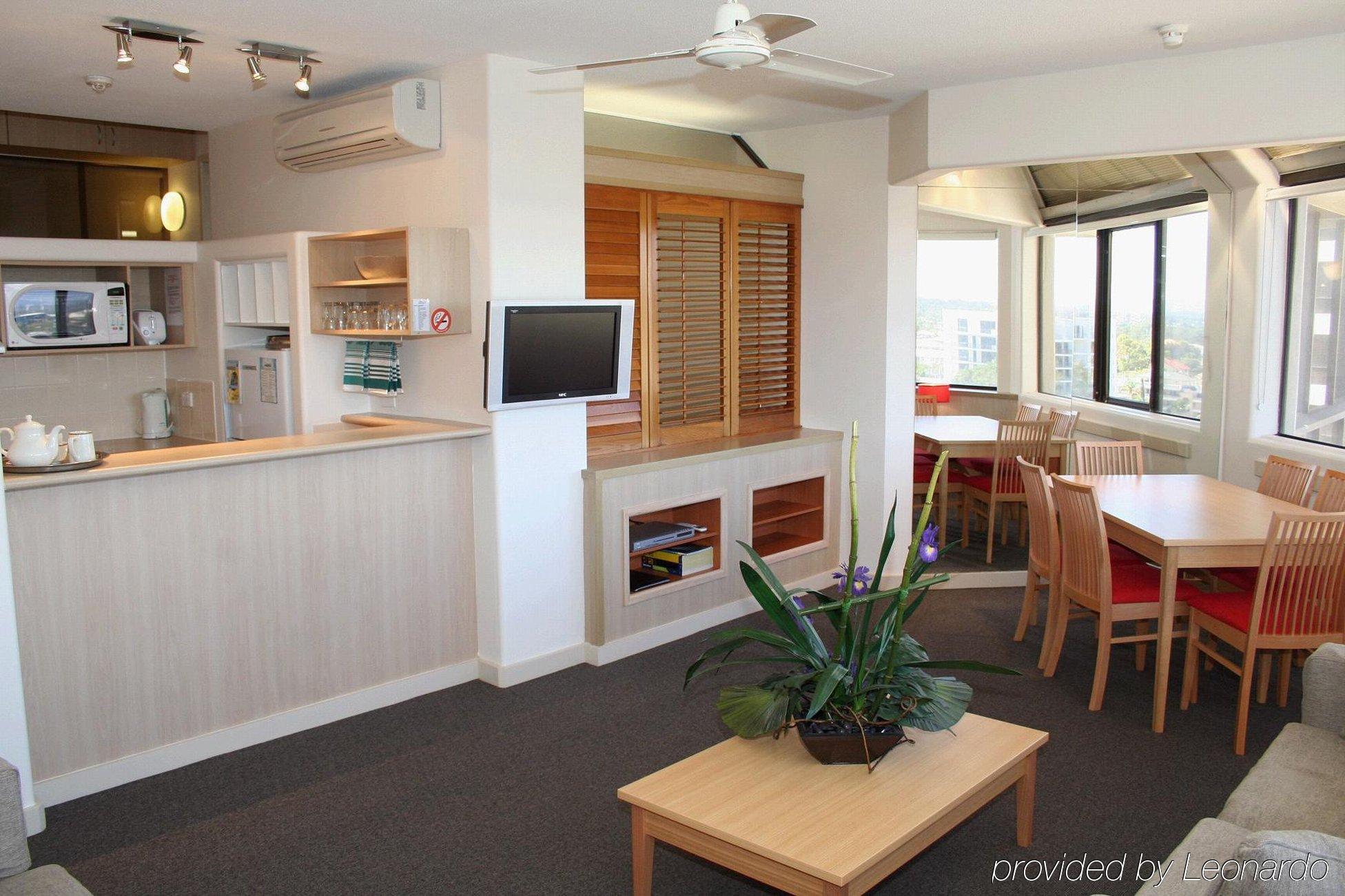 Tiki Hotel Apartments Surfers Paradise Gold Coast Kültér fotó