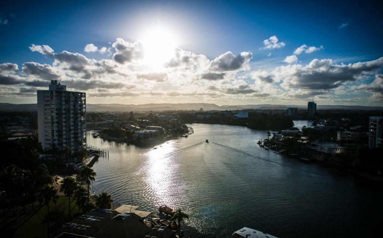 Tiki Hotel Apartments Surfers Paradise Gold Coast Kültér fotó